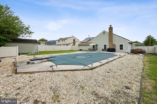 11 OLD MILL RD, Sewell, NJ 08080