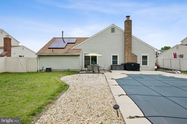 11 OLD MILL RD, Sewell, NJ 08080