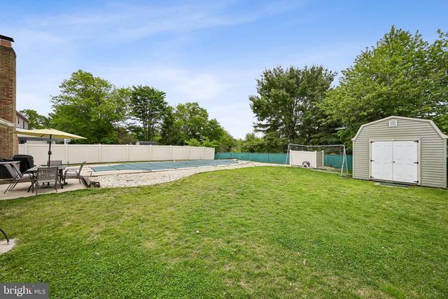 11 OLD MILL RD, Sewell, NJ 08080