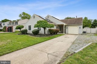 11 OLD MILL RD, Sewell, NJ 08080