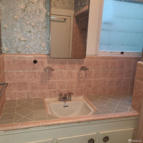 519 12th Avenue, San Francisco, CA 94118