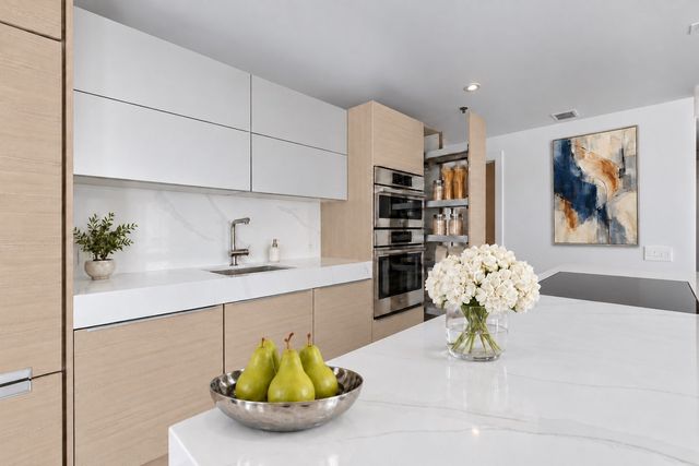 57 E Delaware Place 1802, Chicago, IL 60611