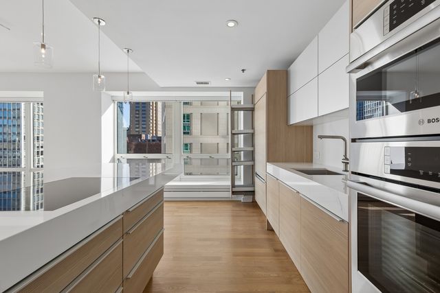 57 E Delaware Place 1802, Chicago, IL 60611