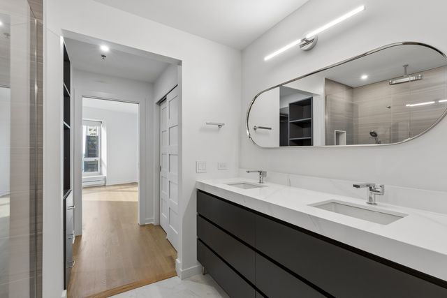57 E Delaware Place 1802, Chicago, IL 60611
