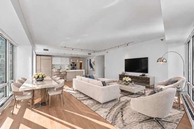 57 E Delaware Place 1802, Chicago, IL 60611