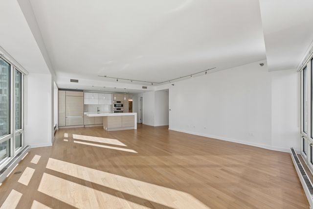 57 E Delaware Place 1802, Chicago, IL 60611