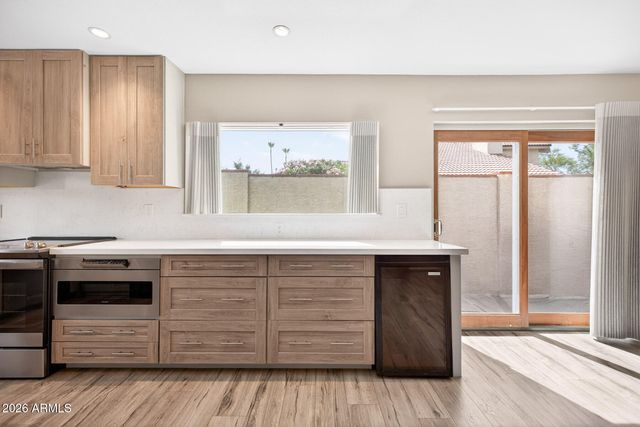 975 E LOBSTER TRAP Lane, Tempe, AZ 85283
