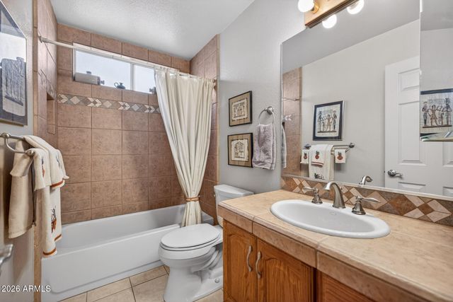975 E LOBSTER TRAP Lane, Tempe, AZ 85283