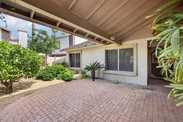 975 E LOBSTER TRAP Lane, Tempe, AZ 85283