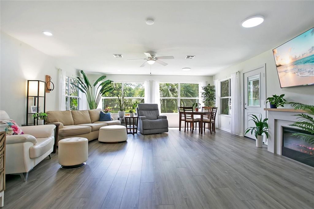 Image 15 of property listing at 32222 SUMMERTREE CIRCLE, Leesburg, FL 34748