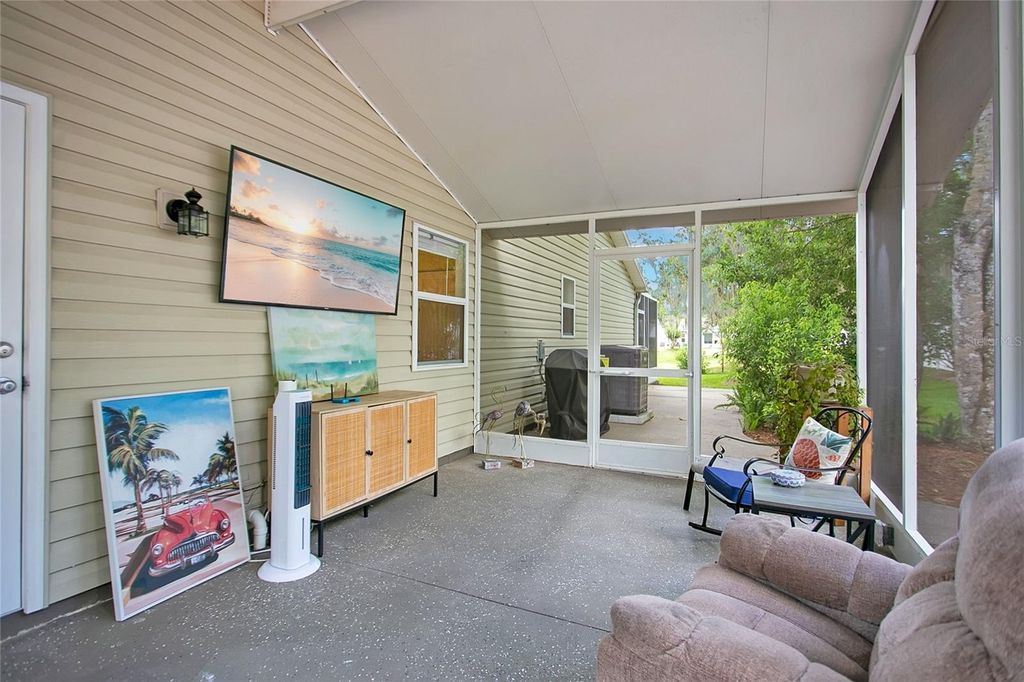 Image 28 of property listing at 32222 SUMMERTREE CIRCLE, Leesburg, FL 34748