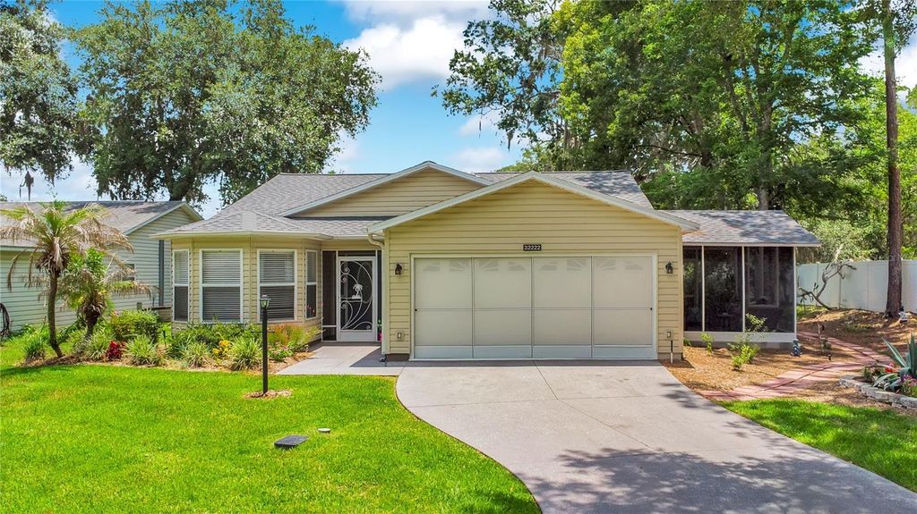 Image 4 of property listing at 32222 SUMMERTREE CIRCLE, Leesburg, FL 34748