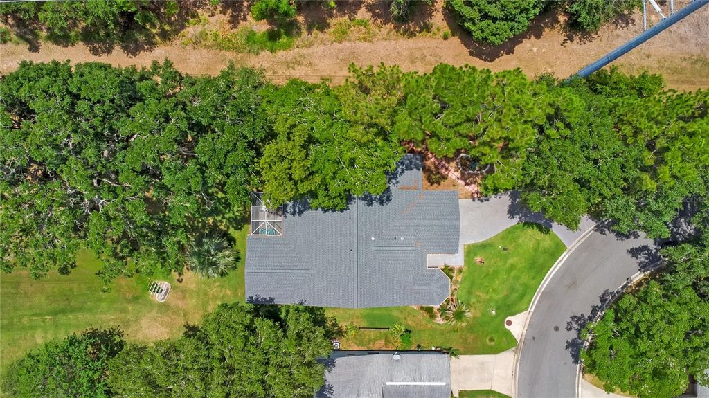 Image 36 of property listing at 32222 SUMMERTREE CIRCLE, Leesburg, FL 34748
