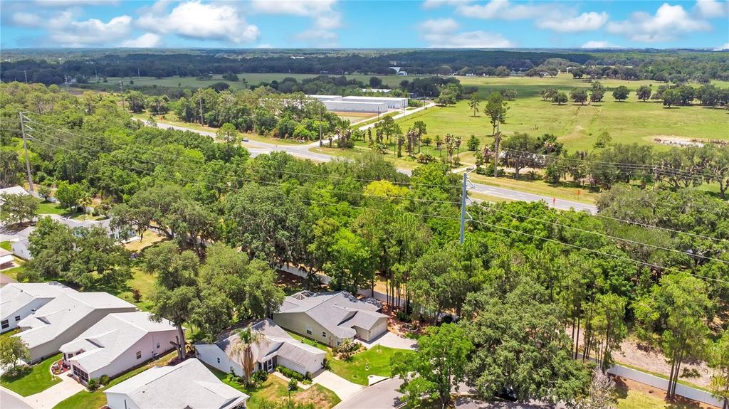 Image 41 of property listing at 32222 SUMMERTREE CIRCLE, Leesburg, FL 34748
