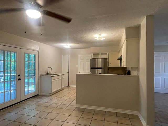 5250 Dumore Drive, Houston, TX 77048