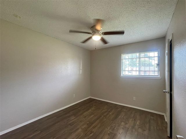 5250 Dumore Drive, Houston, TX 77048