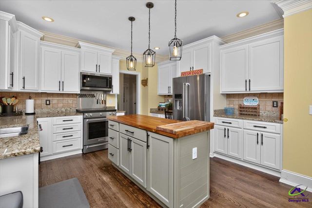 1499 Bonner Gilbert, Macon, GA 31220
