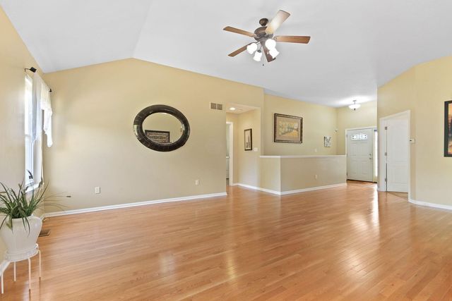 107 SNOW PEAK CT, Columbia, MO 65202