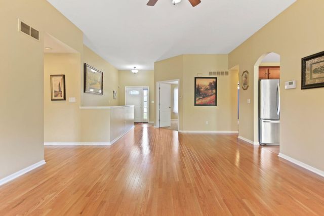 107 SNOW PEAK CT, Columbia, MO 65202