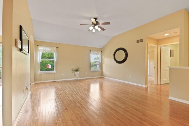 107 SNOW PEAK CT, Columbia, MO 65202