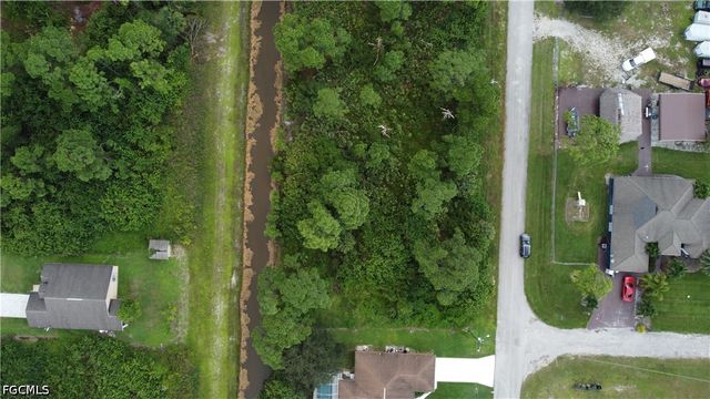 1112 AMHERST ST E, Lehigh Acres, FL 33974