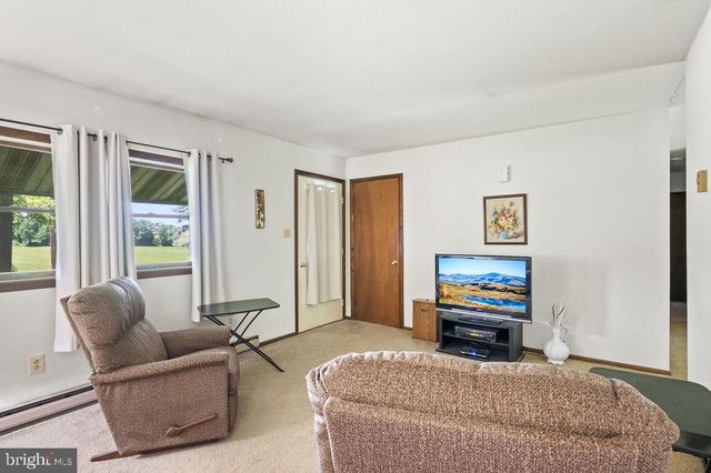 65 KLINES RD, Maxatawny, PA 19538