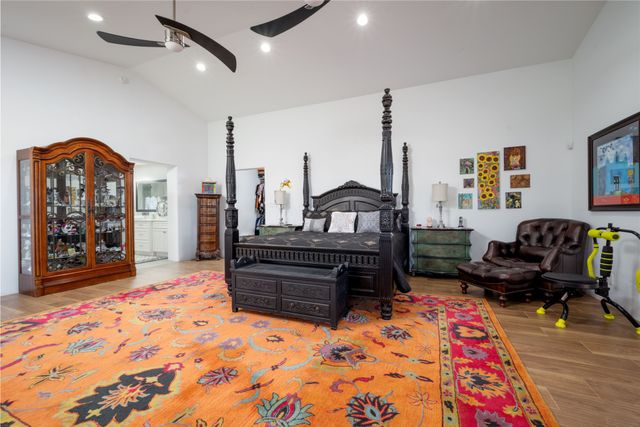 171 San Marcos Loop, Santa Fe, NM 87508