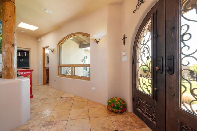 171 San Marcos Loop, Santa Fe, NM 87508