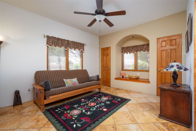 171 San Marcos Loop, Santa Fe, NM 87508