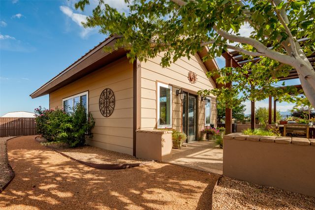 171 San Marcos Loop, Santa Fe, NM 87508