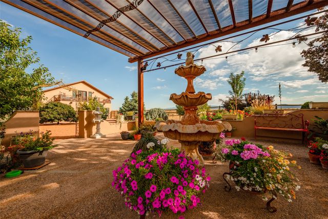 171 San Marcos Loop, Santa Fe, NM 87508