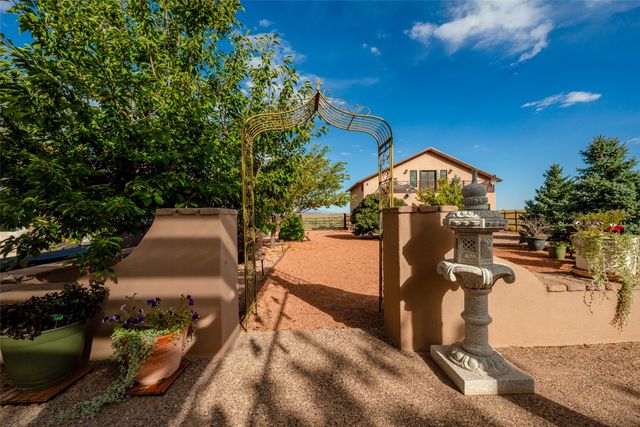 171 San Marcos Loop, Santa Fe, NM 87508