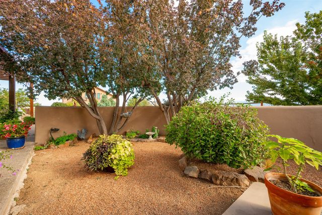 171 San Marcos Loop, Santa Fe, NM 87508