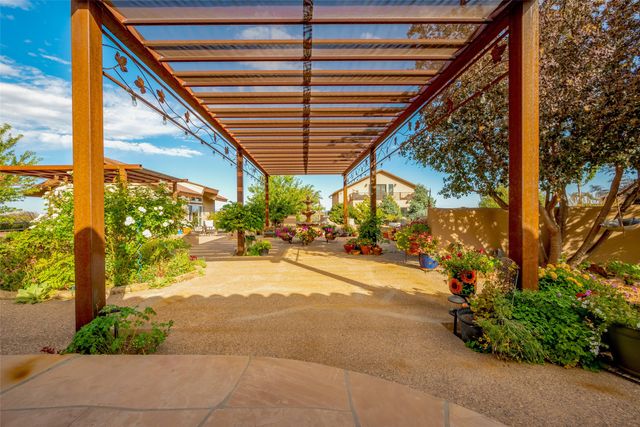 171 San Marcos Loop, Santa Fe, NM 87508