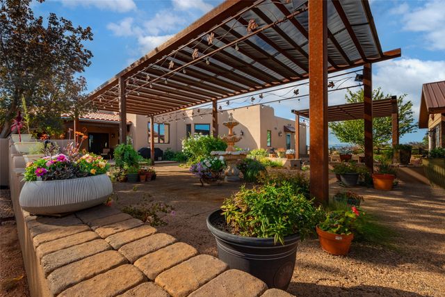 171 San Marcos Loop, Santa Fe, NM 87508