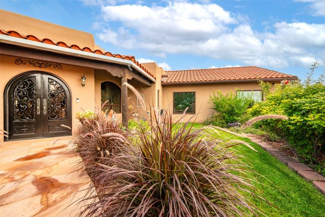 171 San Marcos Loop, Santa Fe, NM 87508