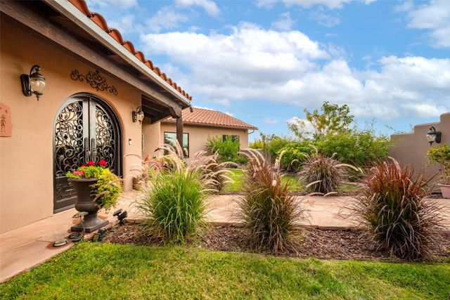 171 San Marcos Loop, Santa Fe, NM 87508