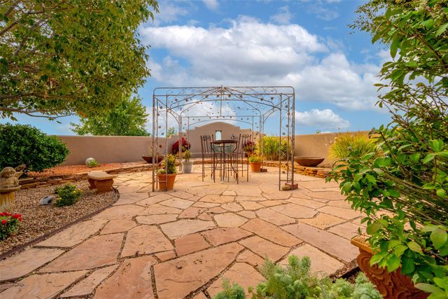171 San Marcos Loop, Santa Fe, NM 87508