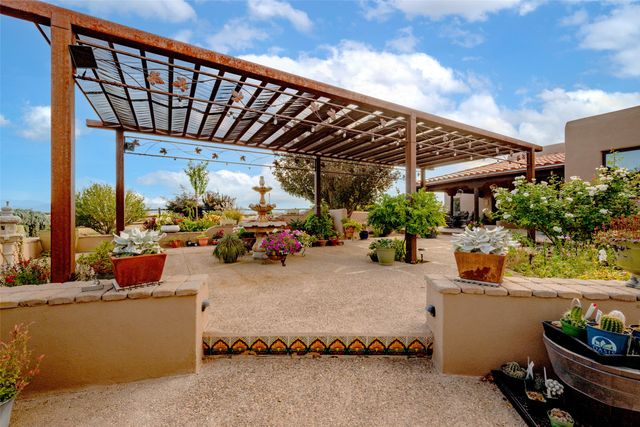 171 San Marcos Loop, Santa Fe, NM 87508