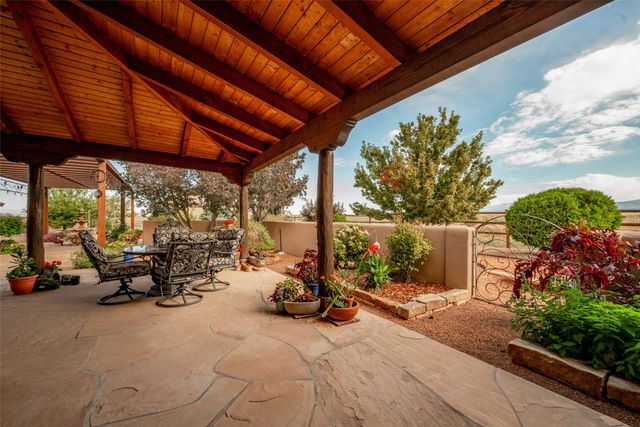 171 San Marcos Loop, Santa Fe, NM 87508