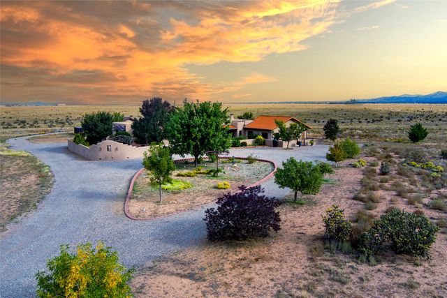 171 San Marcos Loop, Santa Fe, NM 87508