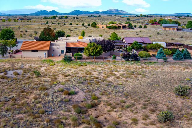 171 San Marcos Loop, Santa Fe, NM 87508