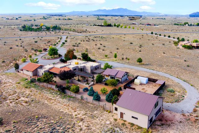 171 San Marcos Loop, Santa Fe, NM 87508