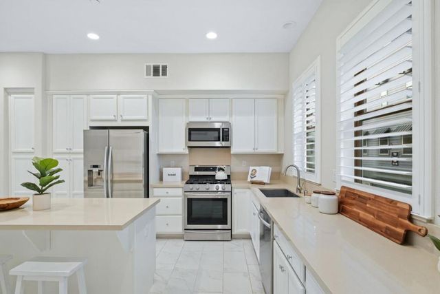 225 Houret Drive, Milpitas, CA 95035