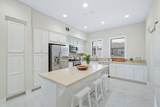 225 Houret Drive, Milpitas, CA 95035