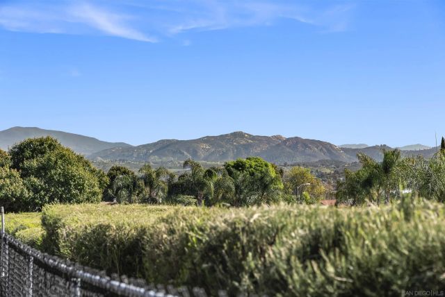 10811 Susie Place, Santee, CA 92071