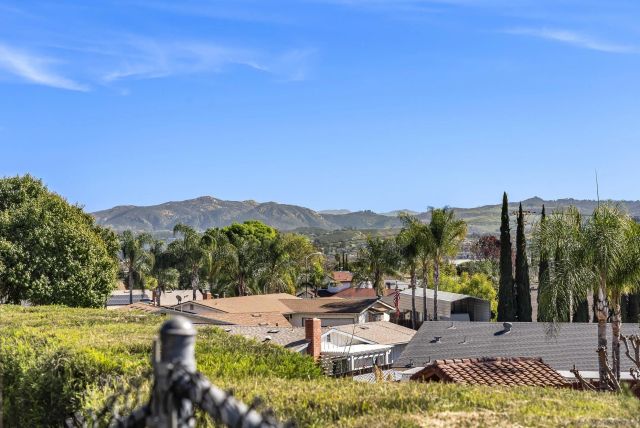 10811 Susie Place, Santee, CA 92071