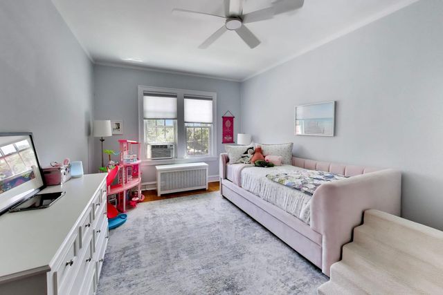 530 Washington Boulevard 3W, Oak Park, IL 60302