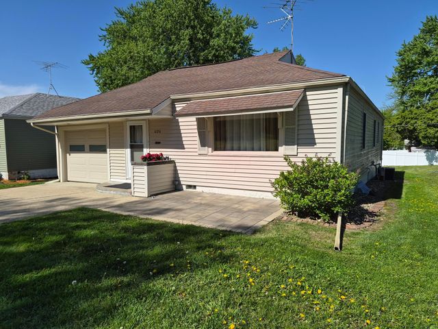 404 7th Ave SE, Oelwein, IA 50662