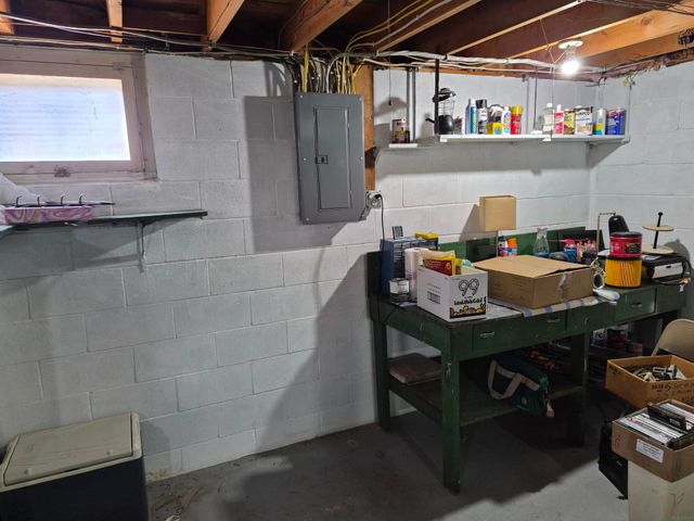 404 7th Ave SE, Oelwein, IA 50662
